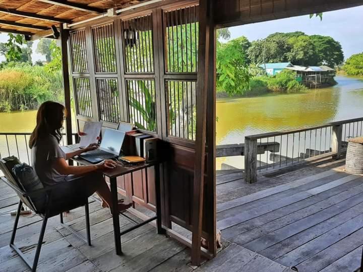 Rustic​ Charm​ Suphan​ Ban Tha Pong Exterior foto