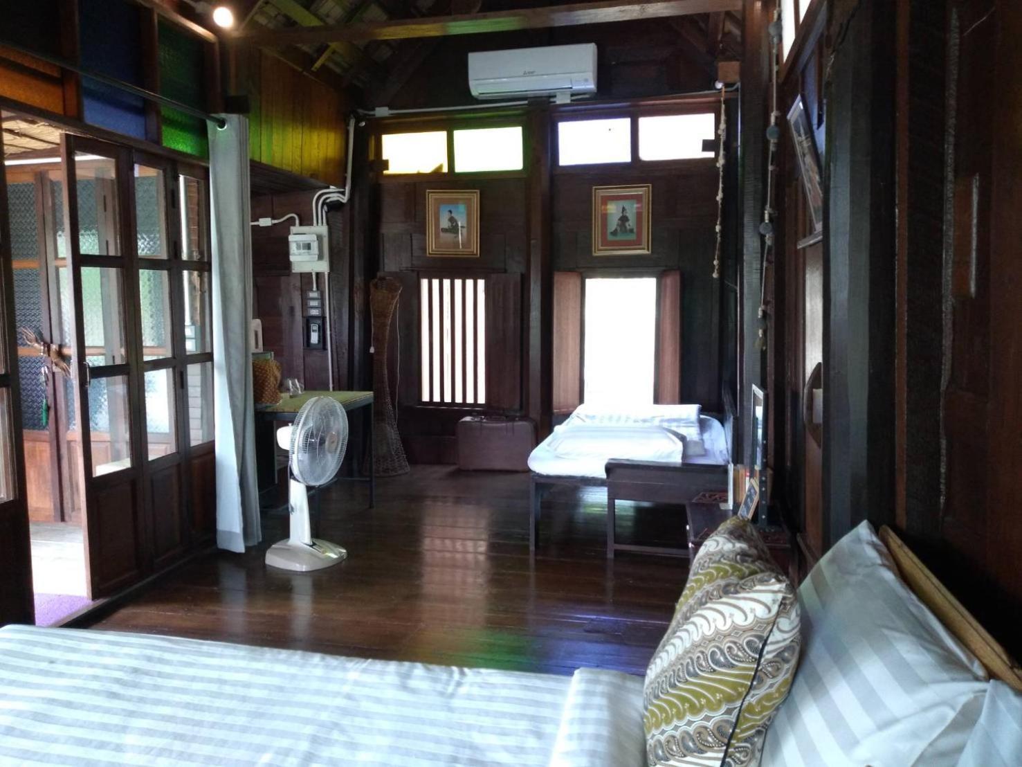Rustic​ Charm​ Suphan​ Ban Tha Pong Quarto foto