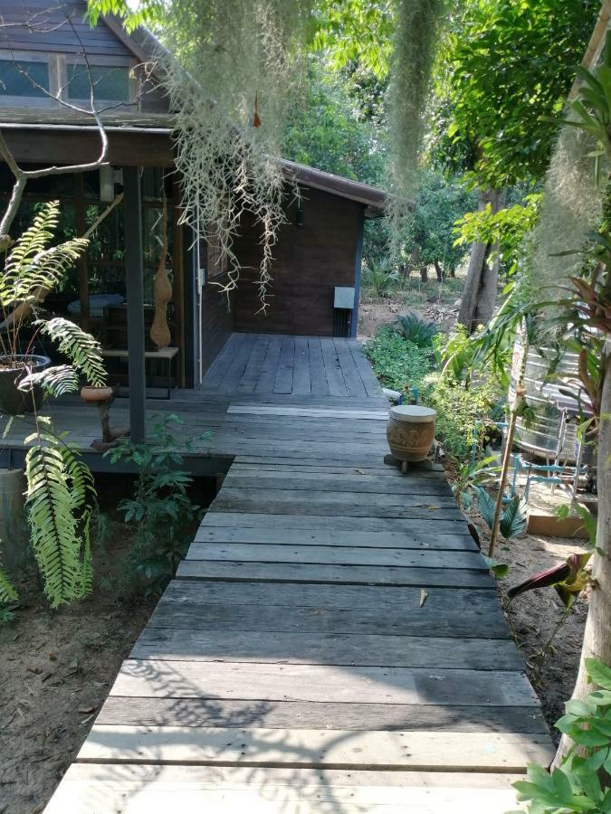Rustic​ Charm​ Suphan​ Ban Tha Pong Exterior foto
