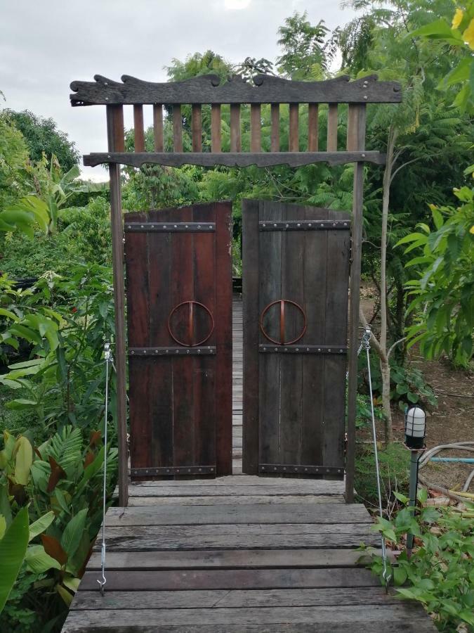 Rustic​ Charm​ Suphan​ Ban Tha Pong Exterior foto